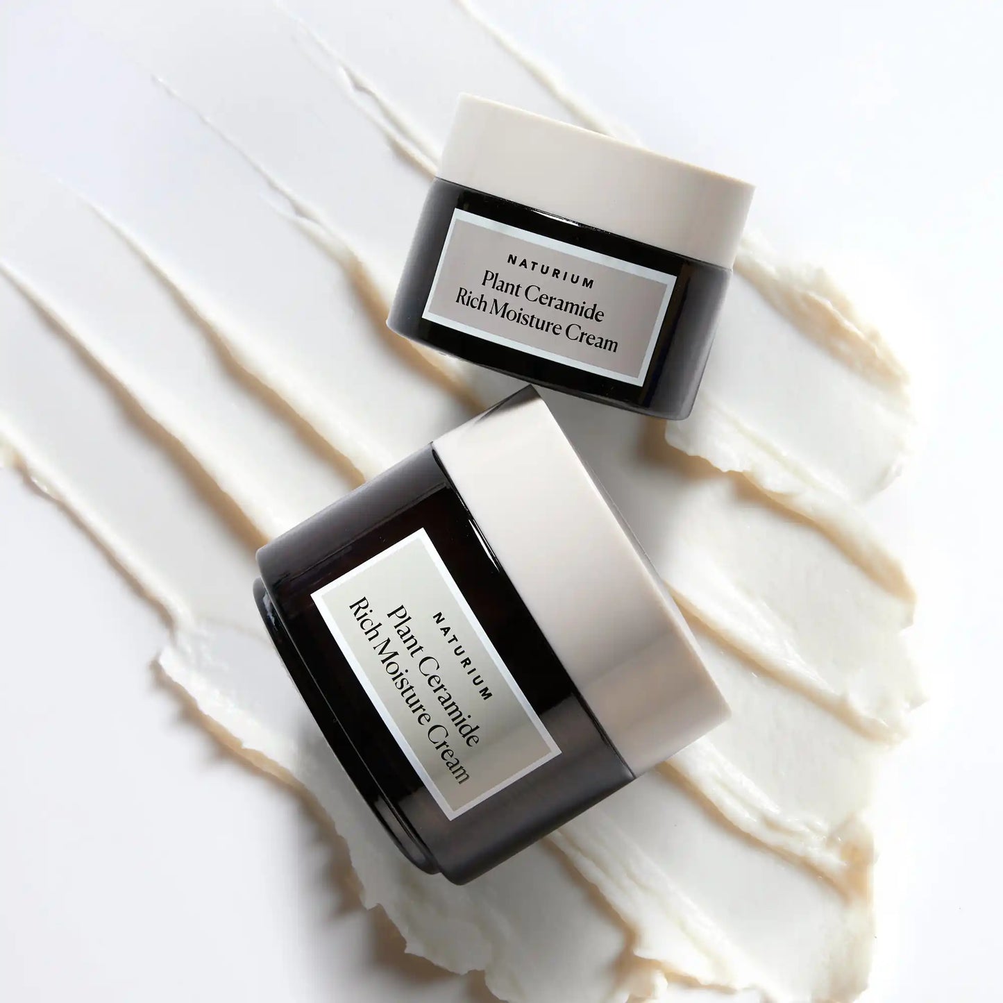 plant-ceramide-rich-moisture-cream-jumbo-a4 11_18_2021_Naturium0575-crop.webp