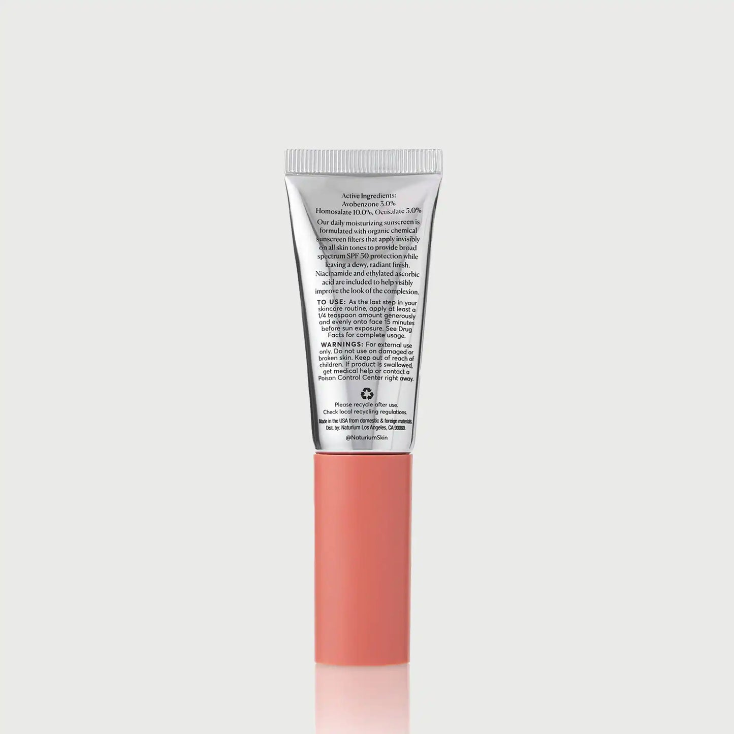 dew-glow-moisturizer-spf-50-travel-size-i2 NATR-10157_Dew-Glow-Moisturizer-SPF-50-Mini_back_capon_bonebkgd_d7cb9bbb-e294-42e2-8d5a-28c73c09b5b5.webp