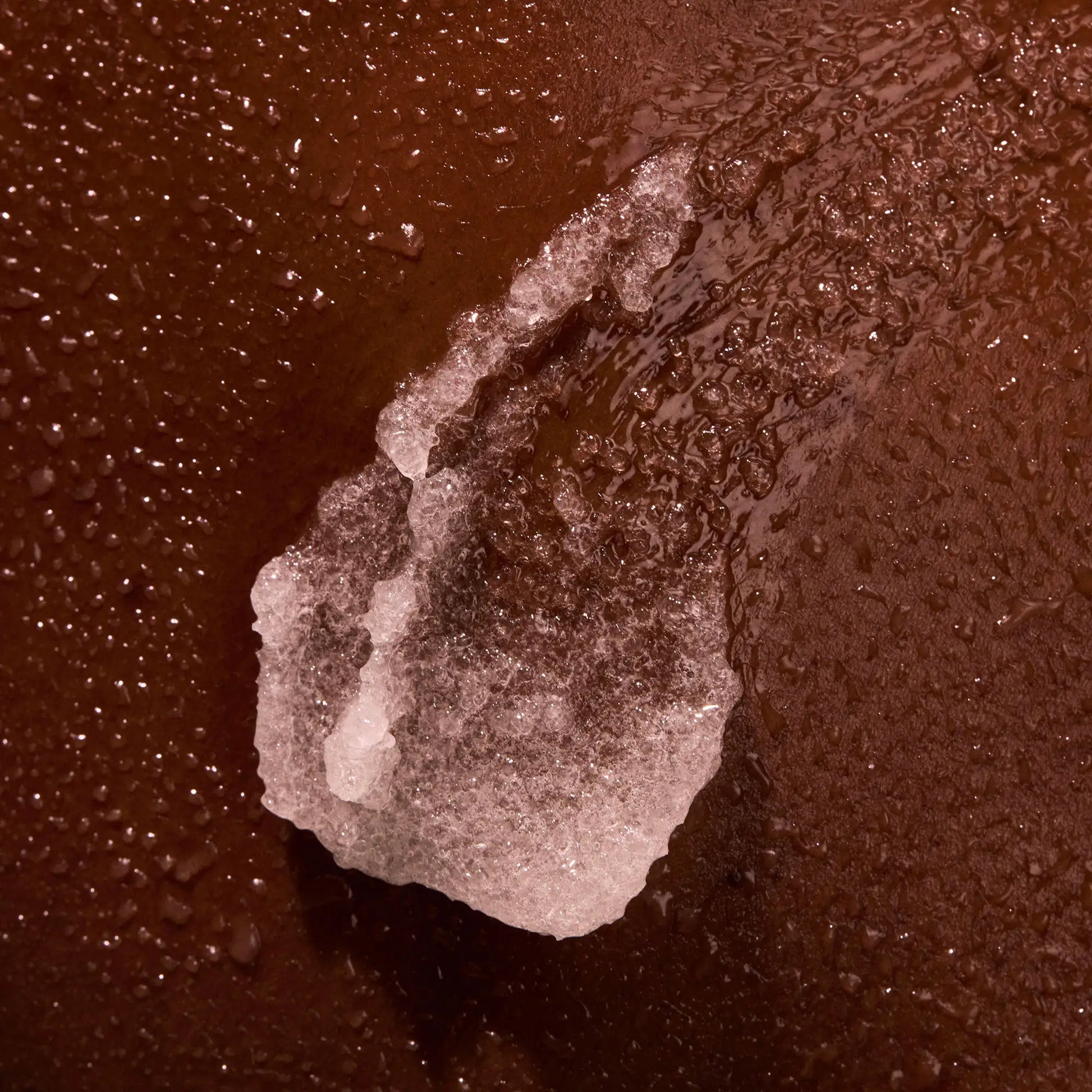 the-glow-getter-multi-oil-body-scrub-k6 NATR-40028-Alt-Image-TheGlowGetterMulti-OilBodyScrub-08.webp