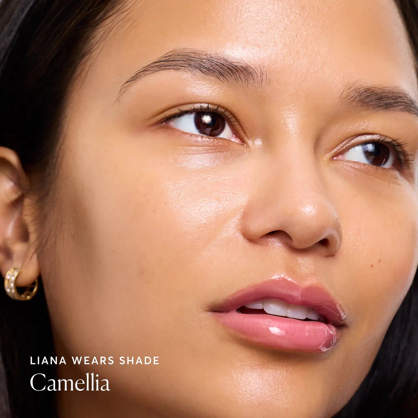 phyto-glow-lip-balm-camellia-b2 NATR-60075-Alt-Images-Phyto-Glow-Lip-Balm-Camellia-04.webp
